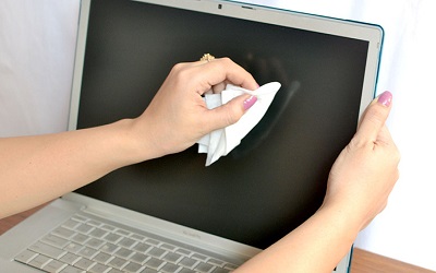 laptop ekranı temizleme